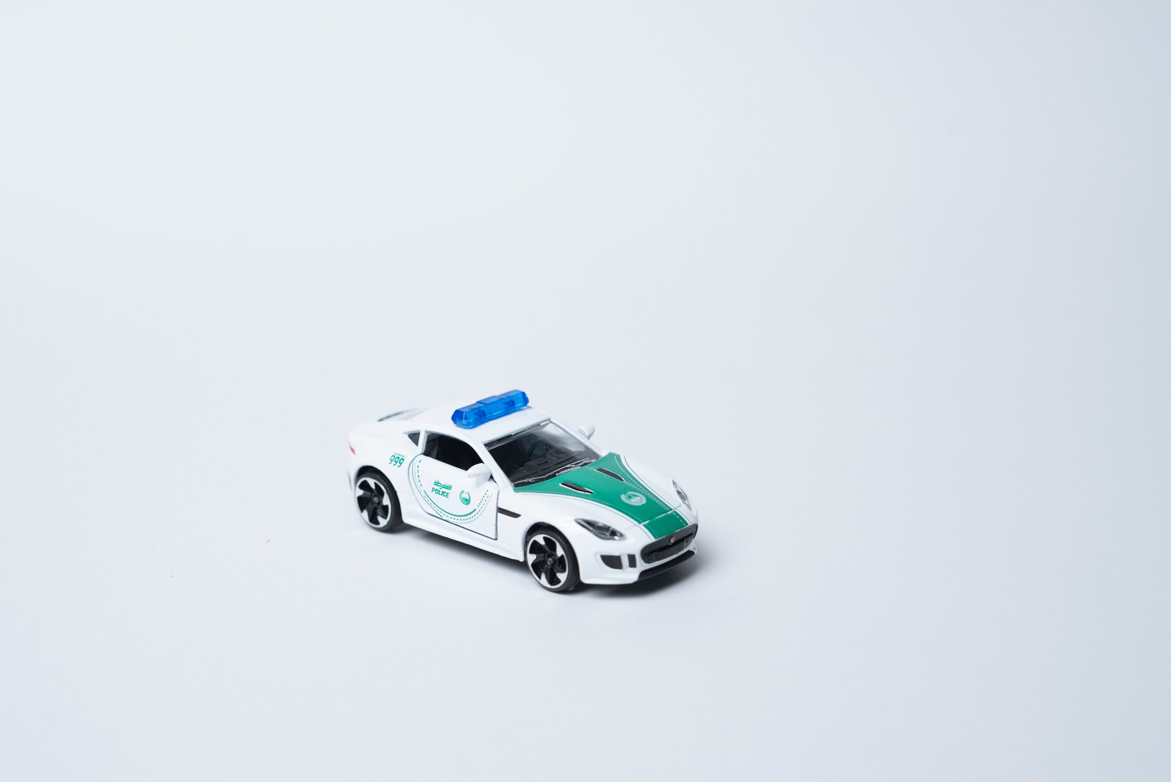 Dubai Police Car S.O.S. Theme Set